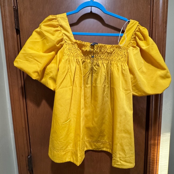 Elegant Yellow Smocked Blouse - Picture 3 of 6